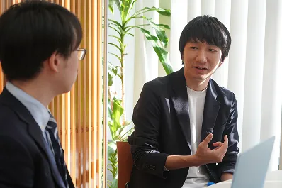 インタビュー中の様子