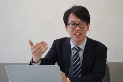 インタビュー中の様子