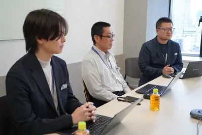 インタビュー中の様子