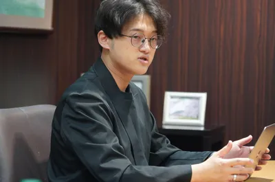 インタビュー中の様子